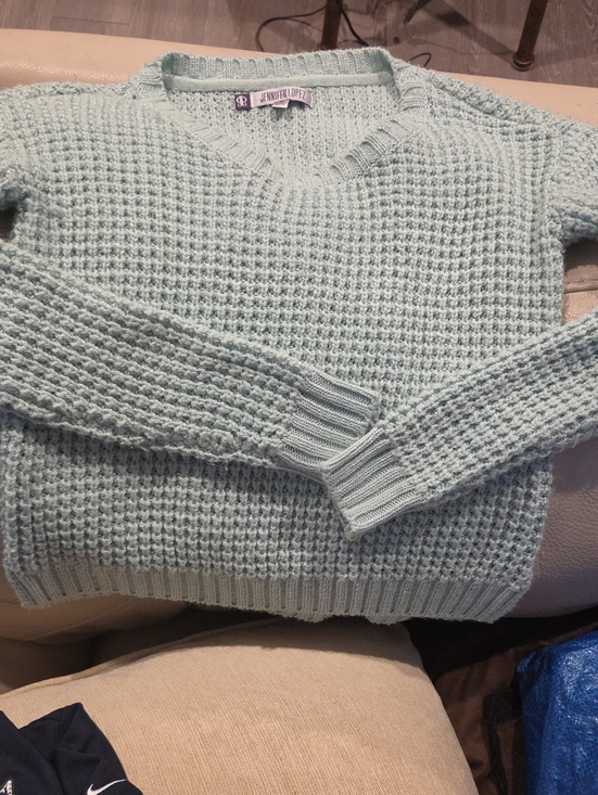 Jennifer Lopez Sweaters - Jennifer Lopez Light Mint Green V‑Neck Waffle Knit Sweater